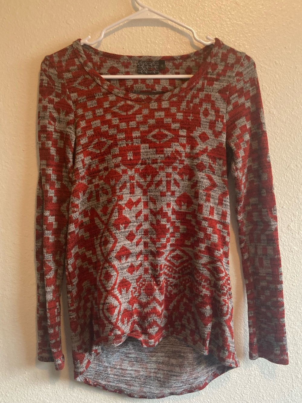 MCM Women’s Red and Gray Patterned Knit Sweater